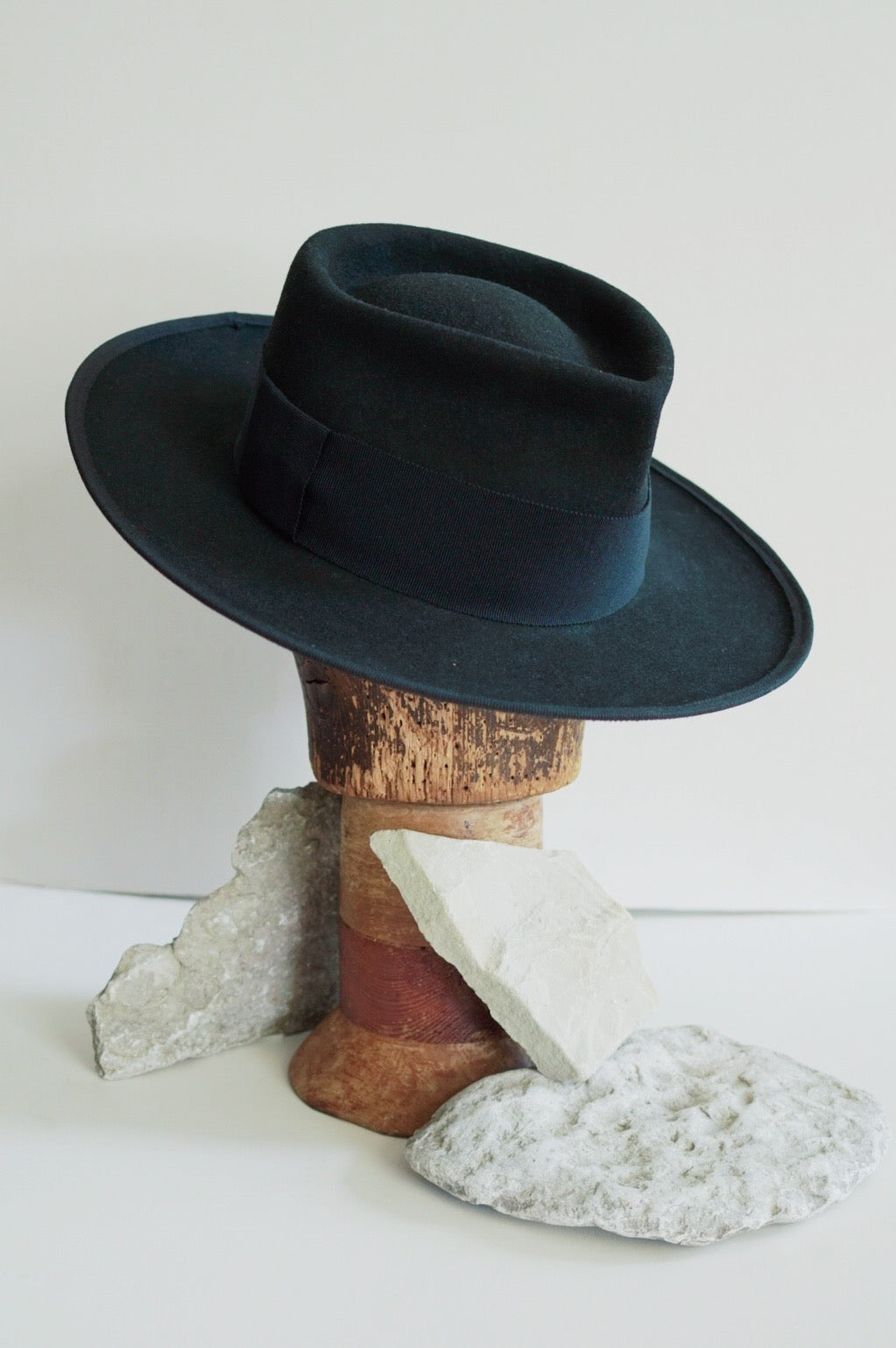 Black Fitz Roy Fedora - Straumbergs Hats