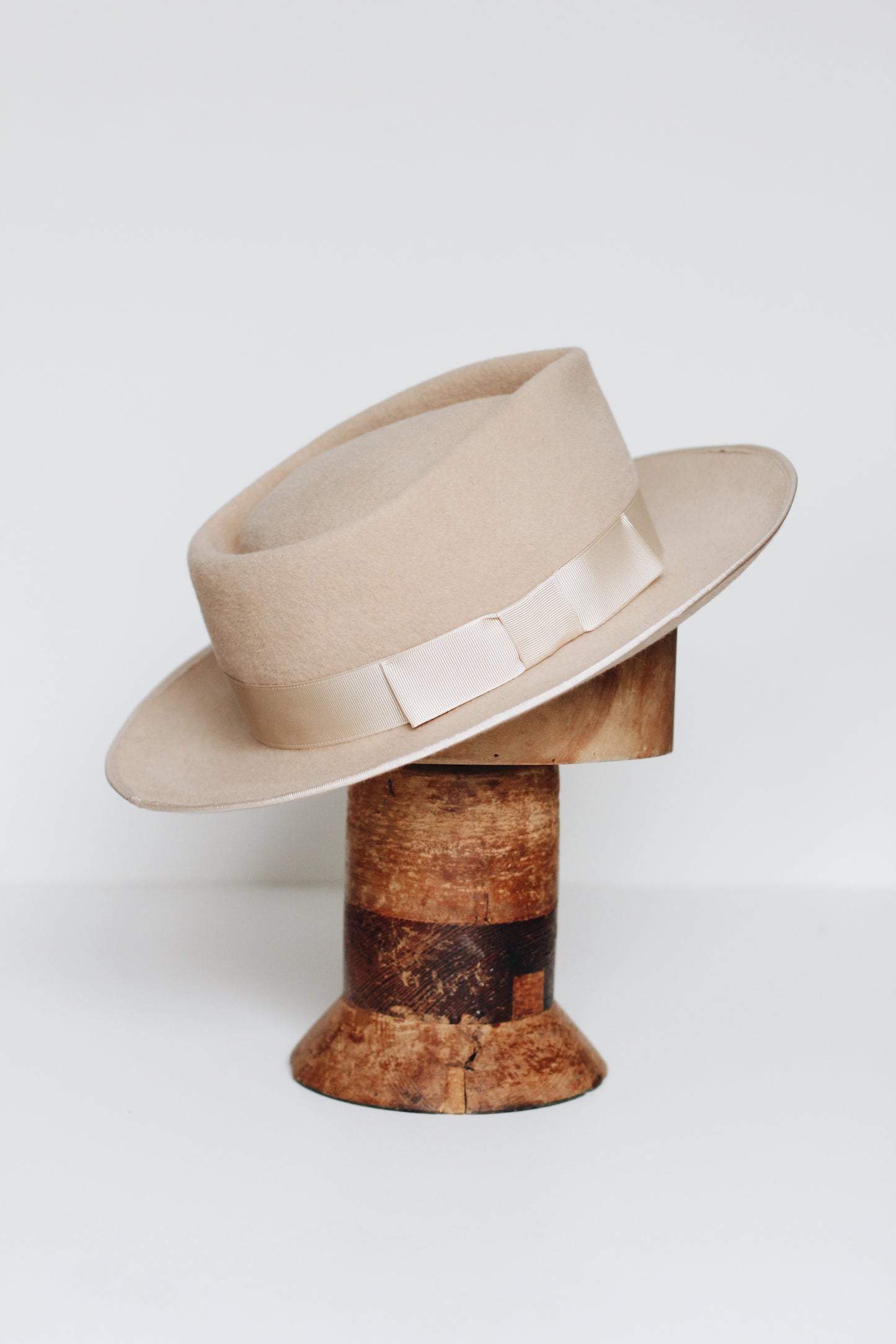 Beige Fitz Roy Fedora - Straumbergs Hats
